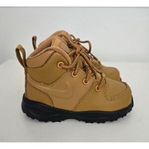NWOT Nike Kids Manoa Leather‎ Boots Wheat Size 6C Rugged Outdoor
